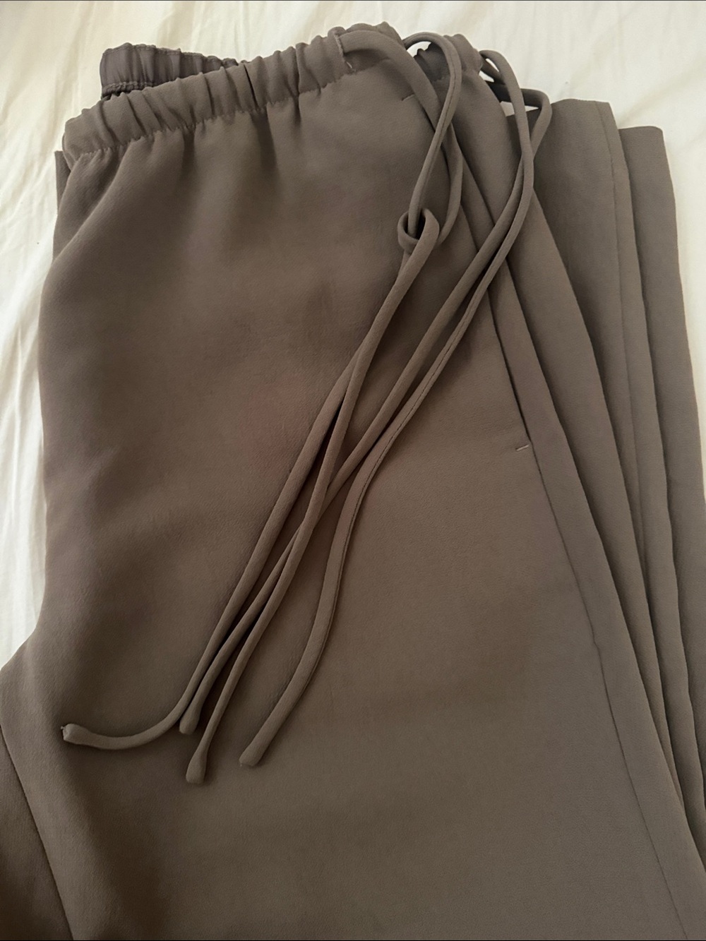 Aritzia Artisan Pants Crepette, size small, Cola Taupe - Picture 5 of 5